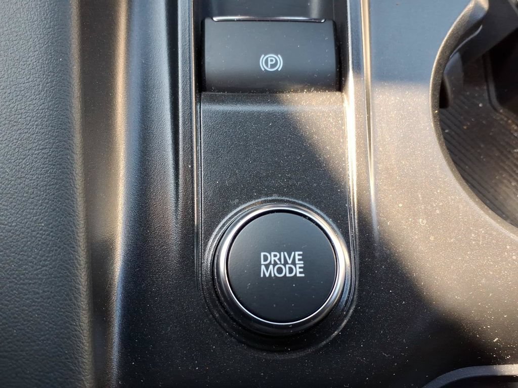 Used 2025 Ford Explorer ST-Line AWD/4WD image 21