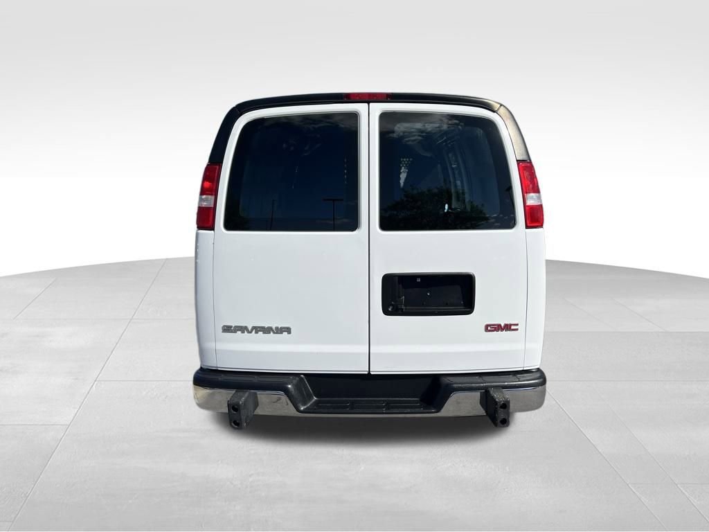 Used 2023 GMC Savana 2500 w/ Driver Convenience Package image 5