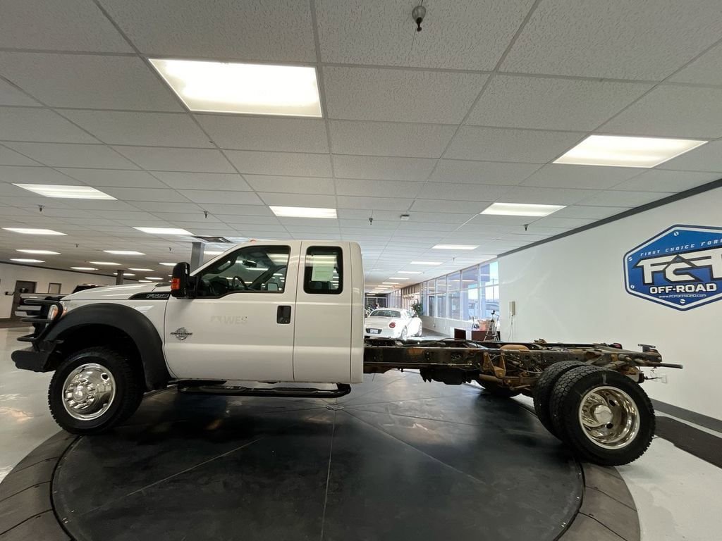 Used 2016 Ford F550 4x4 SuperCab Super Duty image 5