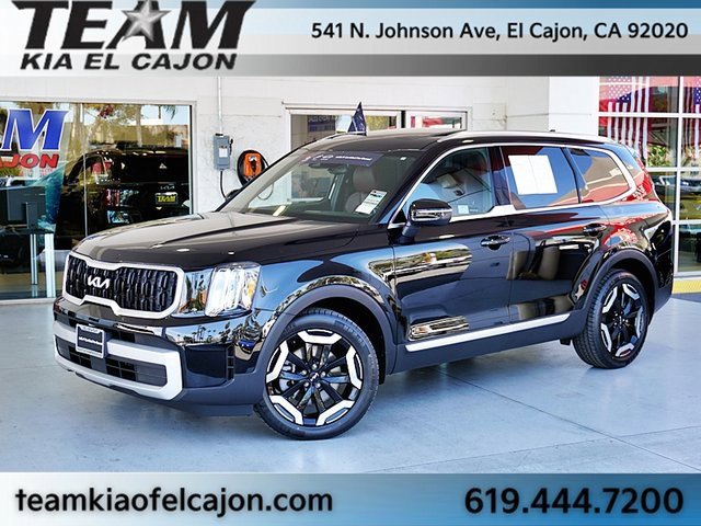 Used 2023 Kia Telluride EX w/ EX Captain's Chair Package