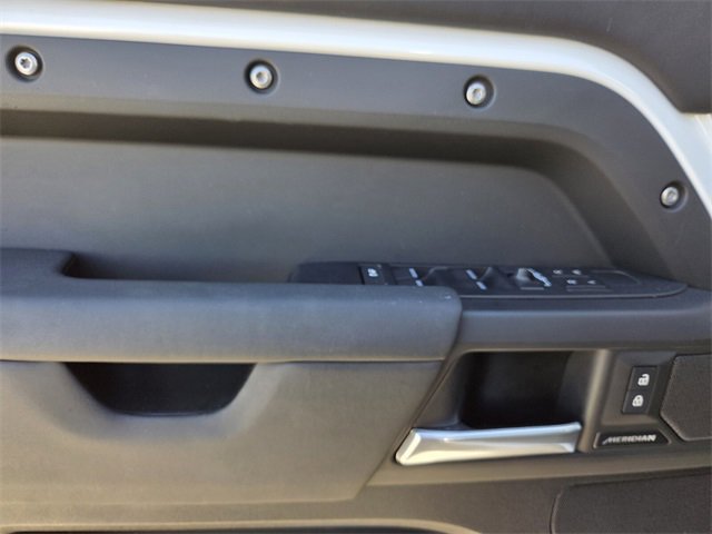 Used 2025 Land Rover Defender 110 S image 23
