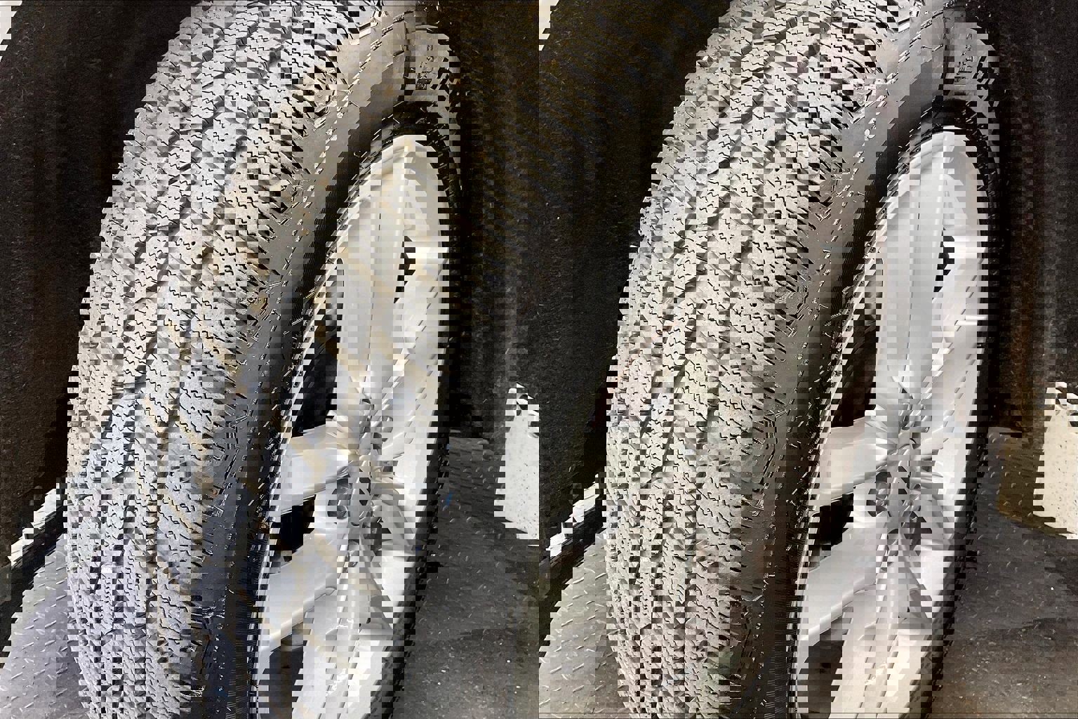 Used 2025 Dodge Durango GT image 32