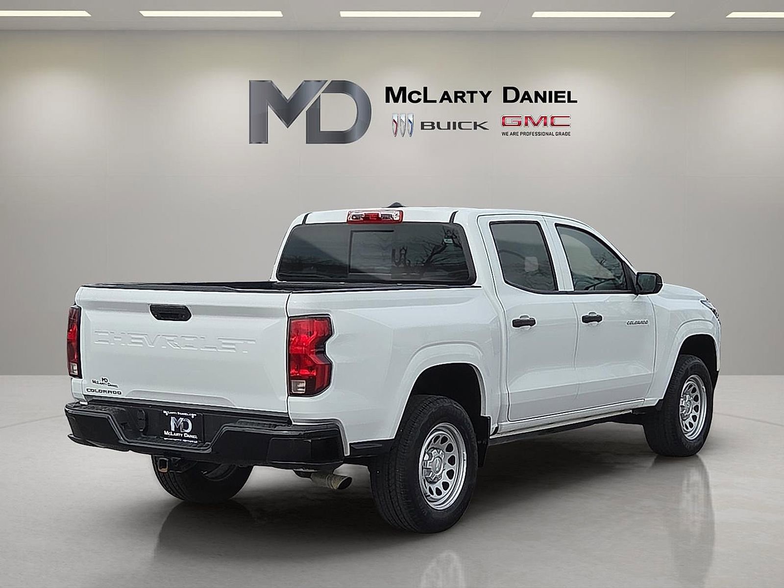 Certified 2024 Chevrolet Colorado W/T w/ WT Convenience Package II image 5