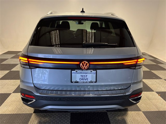 New 2026 Volkswagen Taos SE image 4