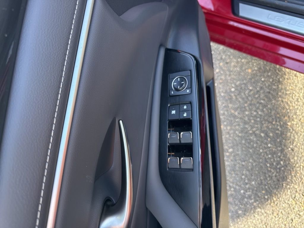 Used 2024 Lexus ES 350 w/ Accessory Package (Z1) image 14