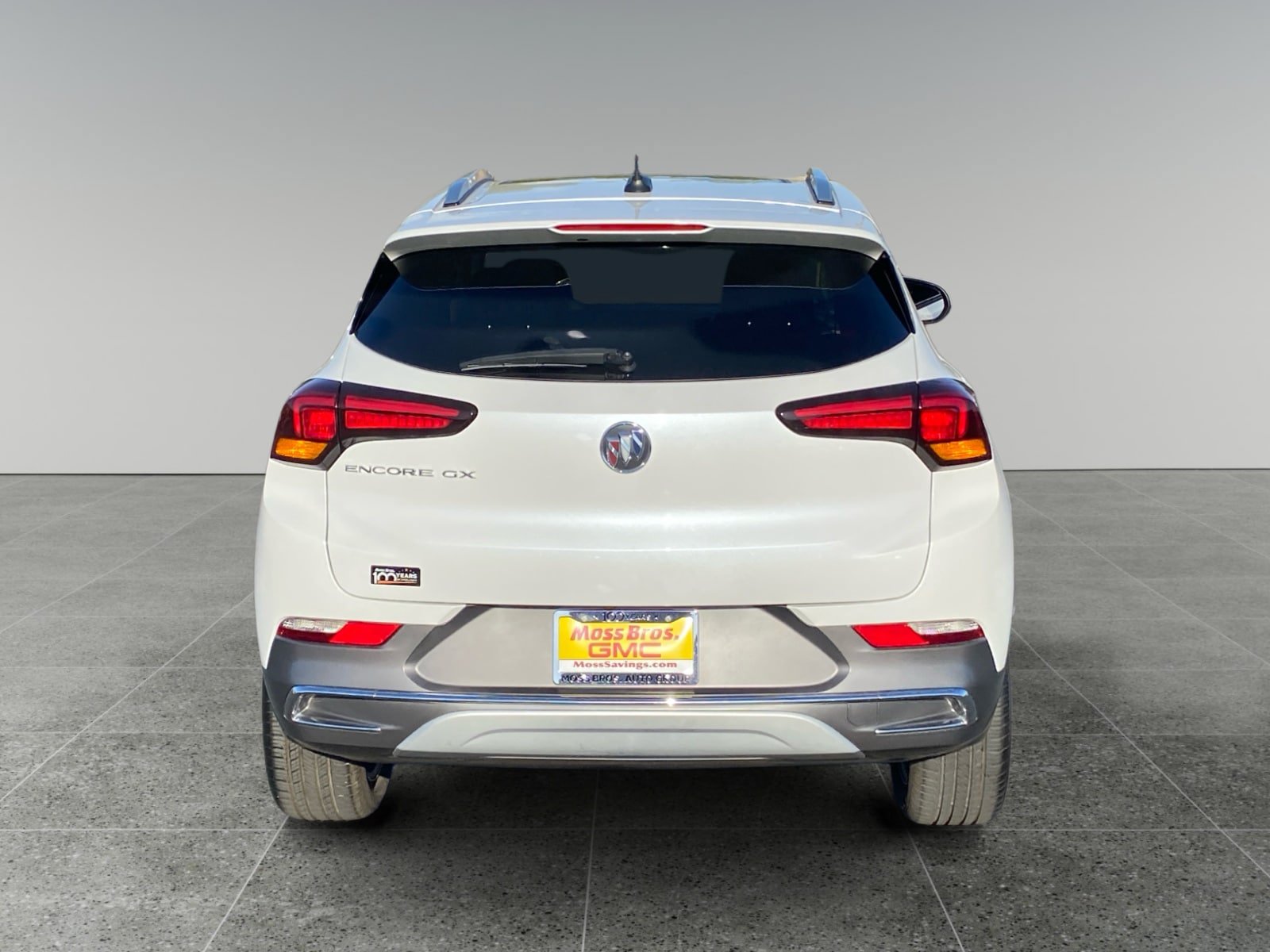 Used 2023 Buick Encore GX Essence w/ Experience Buick Package FWD image 4