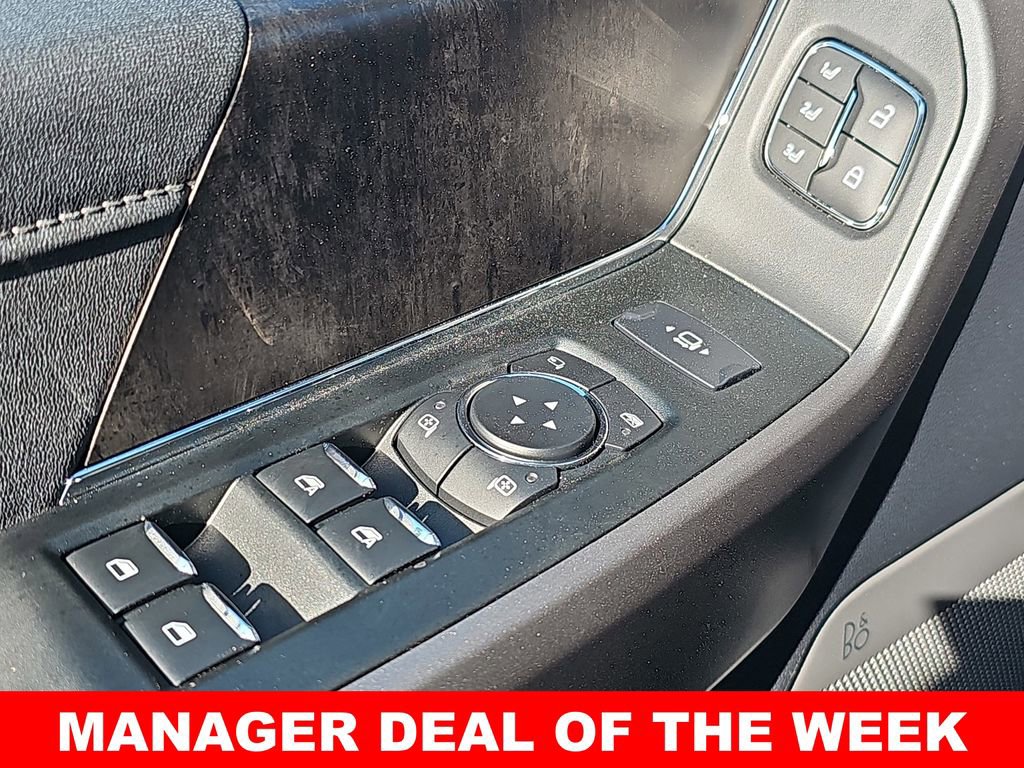 New 2026 Ford F250 Lariat w/ Black Appearance Package image 28