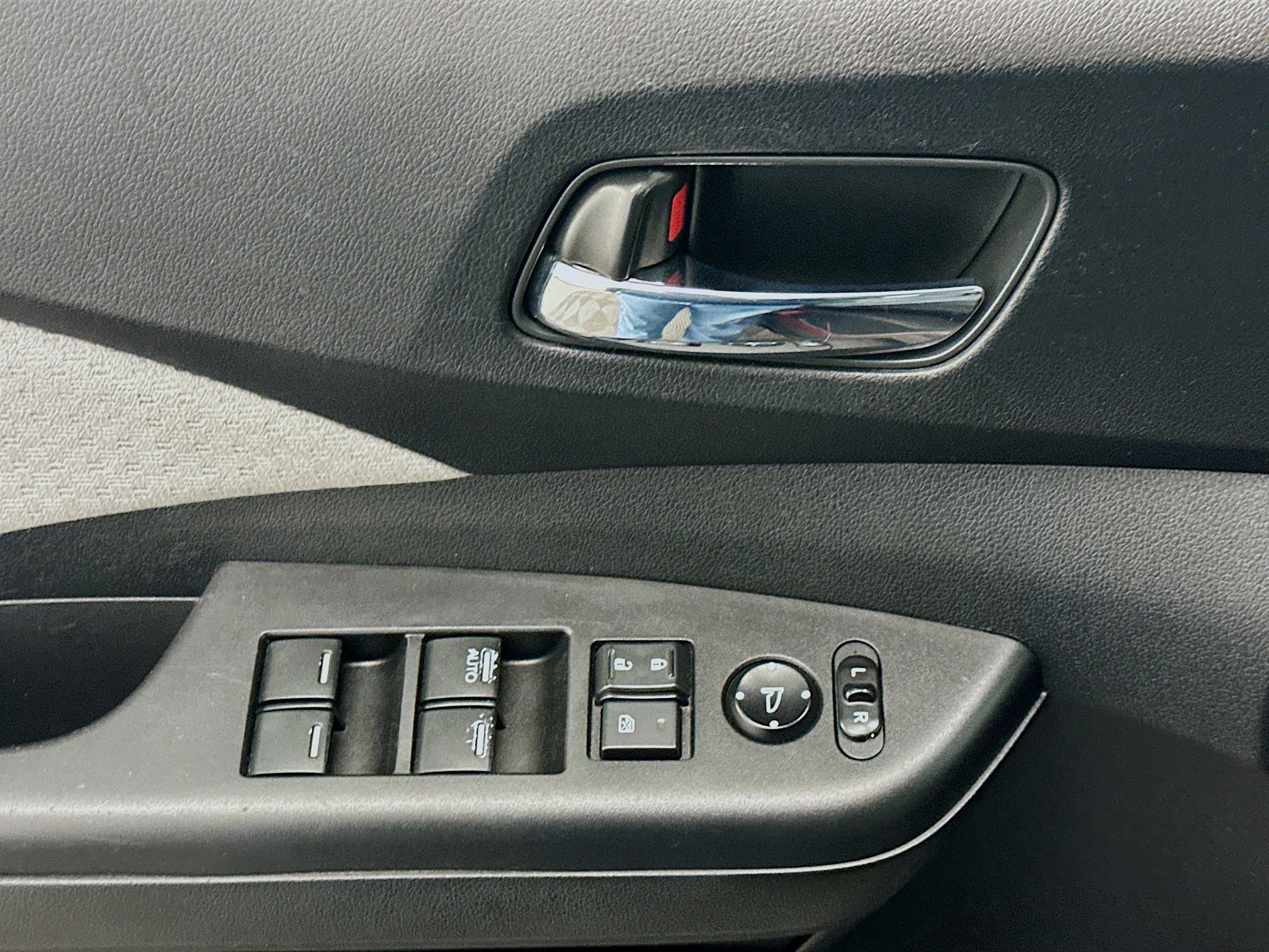 Used 2015 Honda CR-V EX image 15