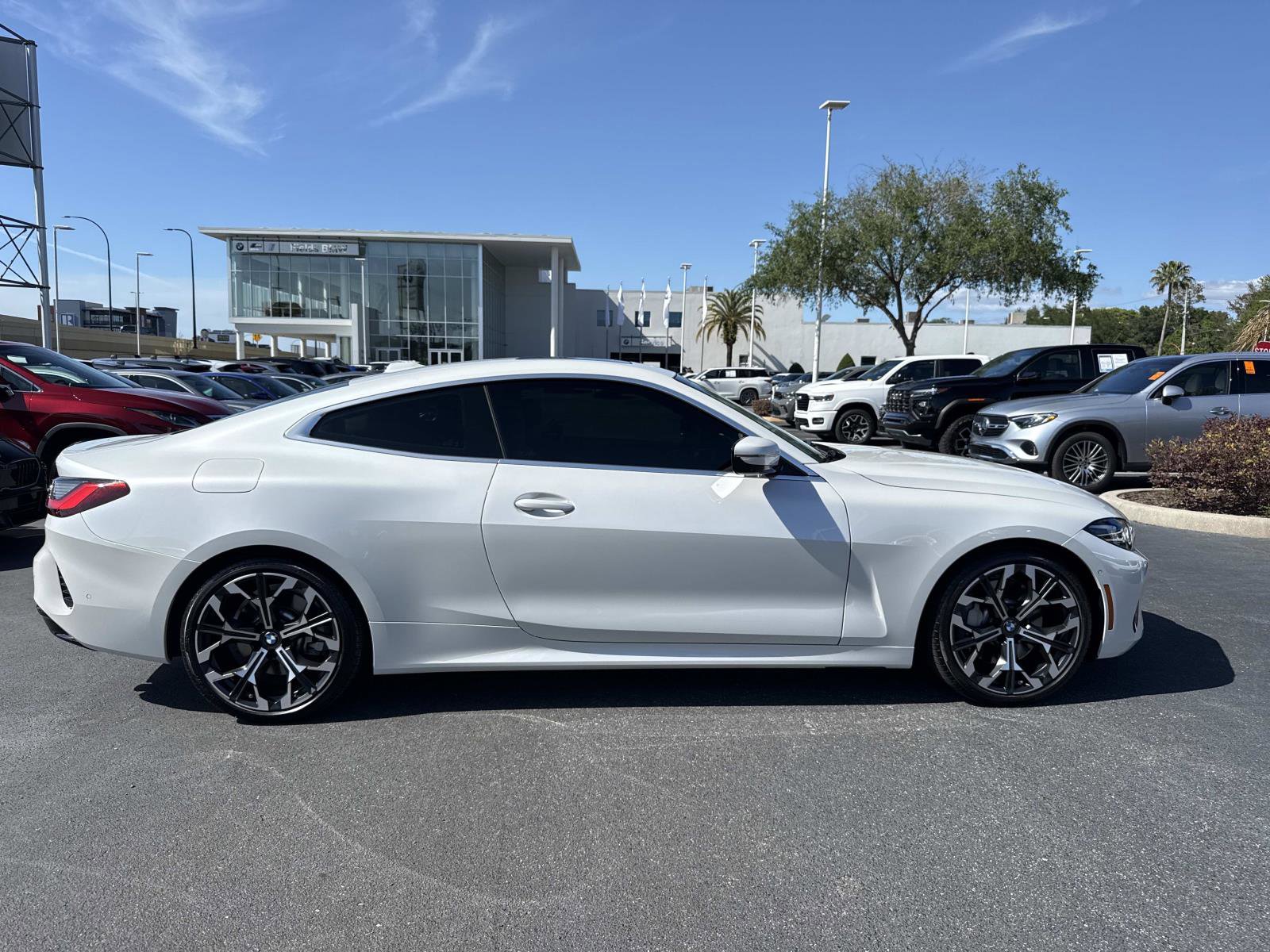 Used 2025 BMW 430i Coupe w/ Premium Package RWD image 2