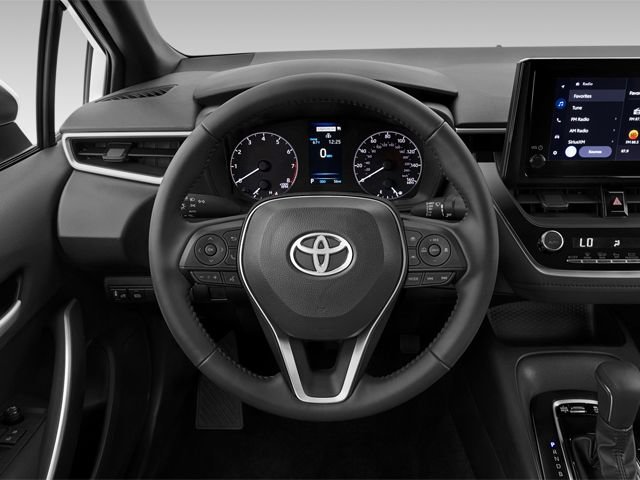 Used 2025 Toyota Corolla XLE FWD image 8