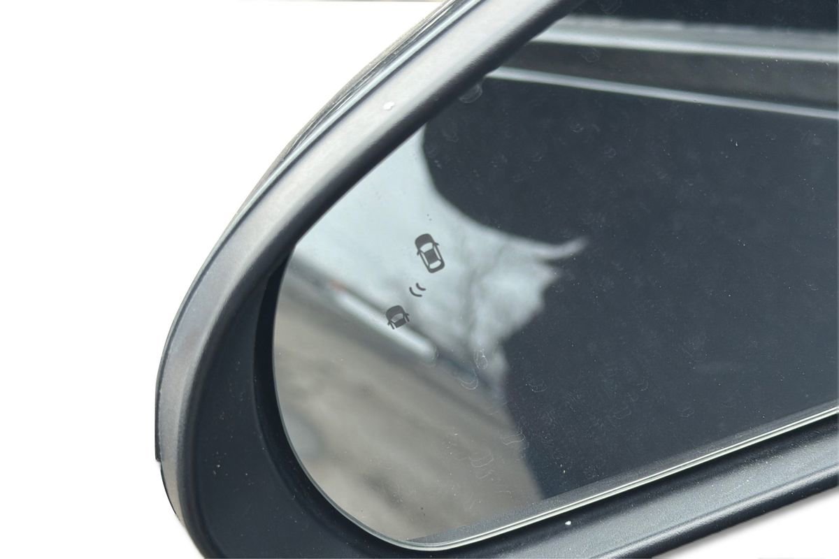 Used 2020 Hyundai Veloster Turbo R-Spec image 25