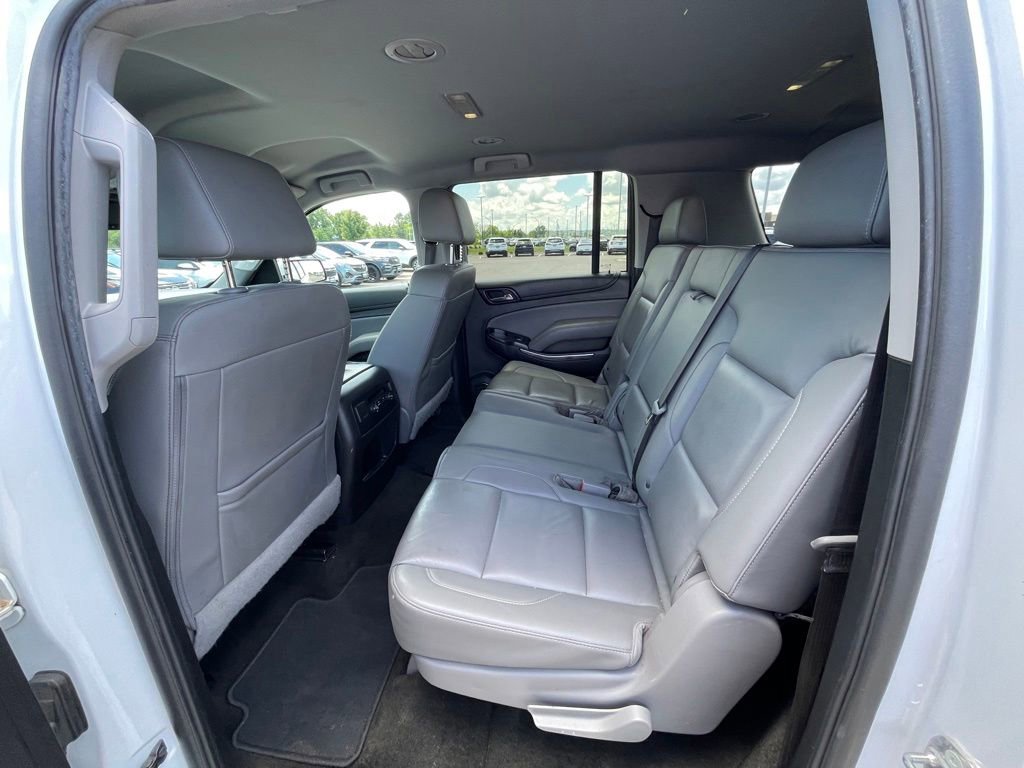 Used 2018 Chevrolet Suburban LT RWD image 33