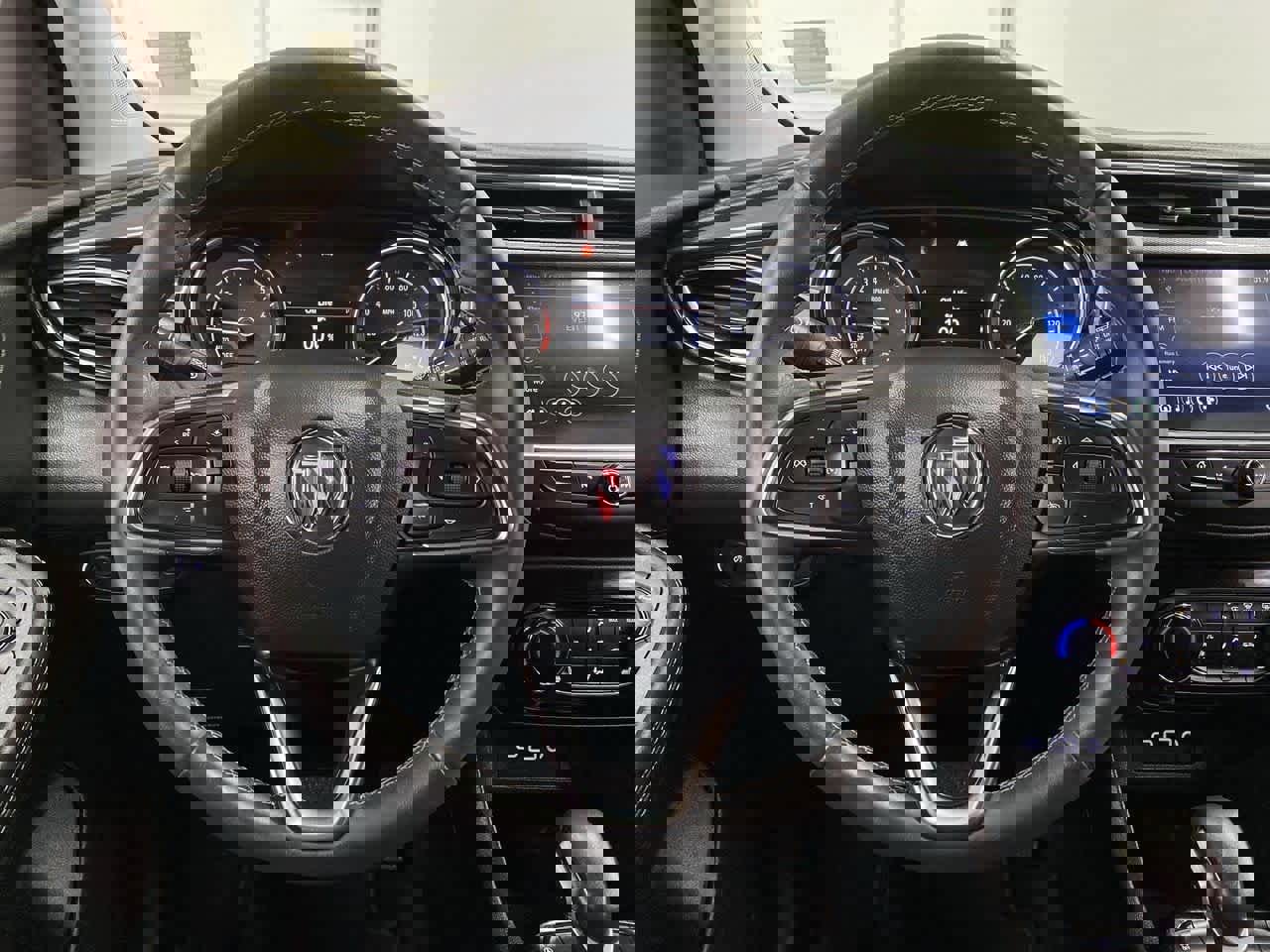 Used 2021 Buick Encore GX Preferred w/ Cold Weather Comfort Package image 19