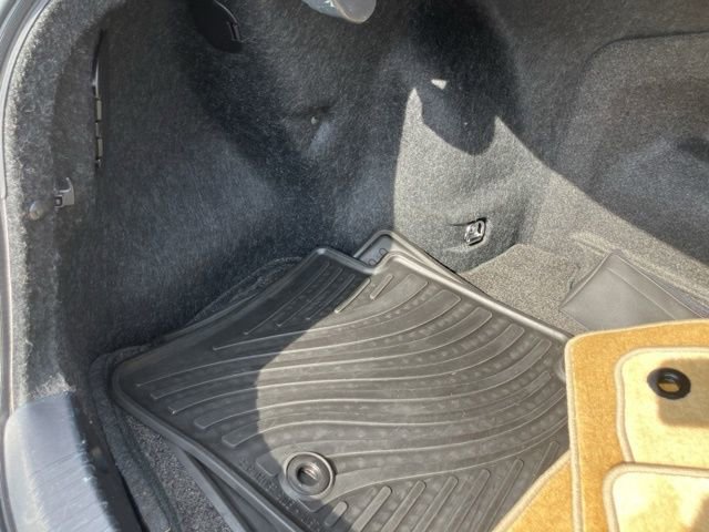 Used 2013 Lexus ES 300h w/ Luxury Pkg image 28