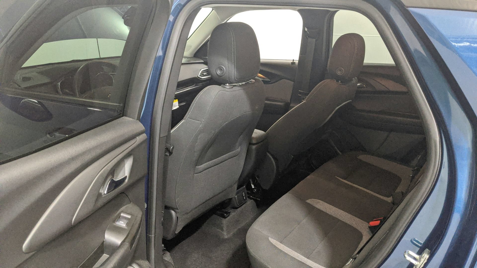 Used 2021 Chevrolet TrailBlazer LT w/ Convenience Package FWD image 39