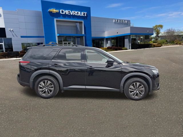 Used 2022 Nissan Pathfinder SV AWD/4WD image 27