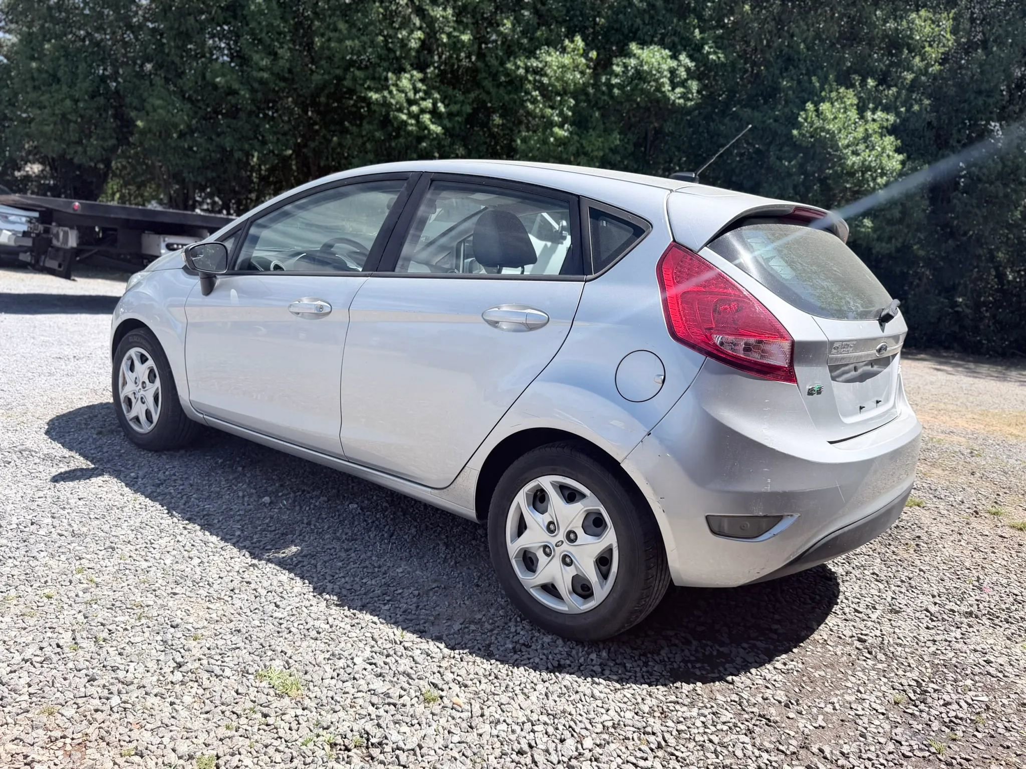 Used 2013 Ford Fiesta SE w/ Super Fuel Economy Pkg FWD image 5