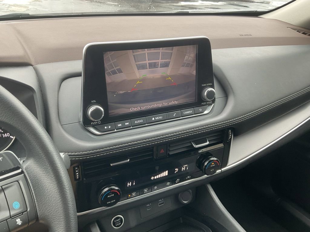 Used 2022 Nissan Rogue SV image 14