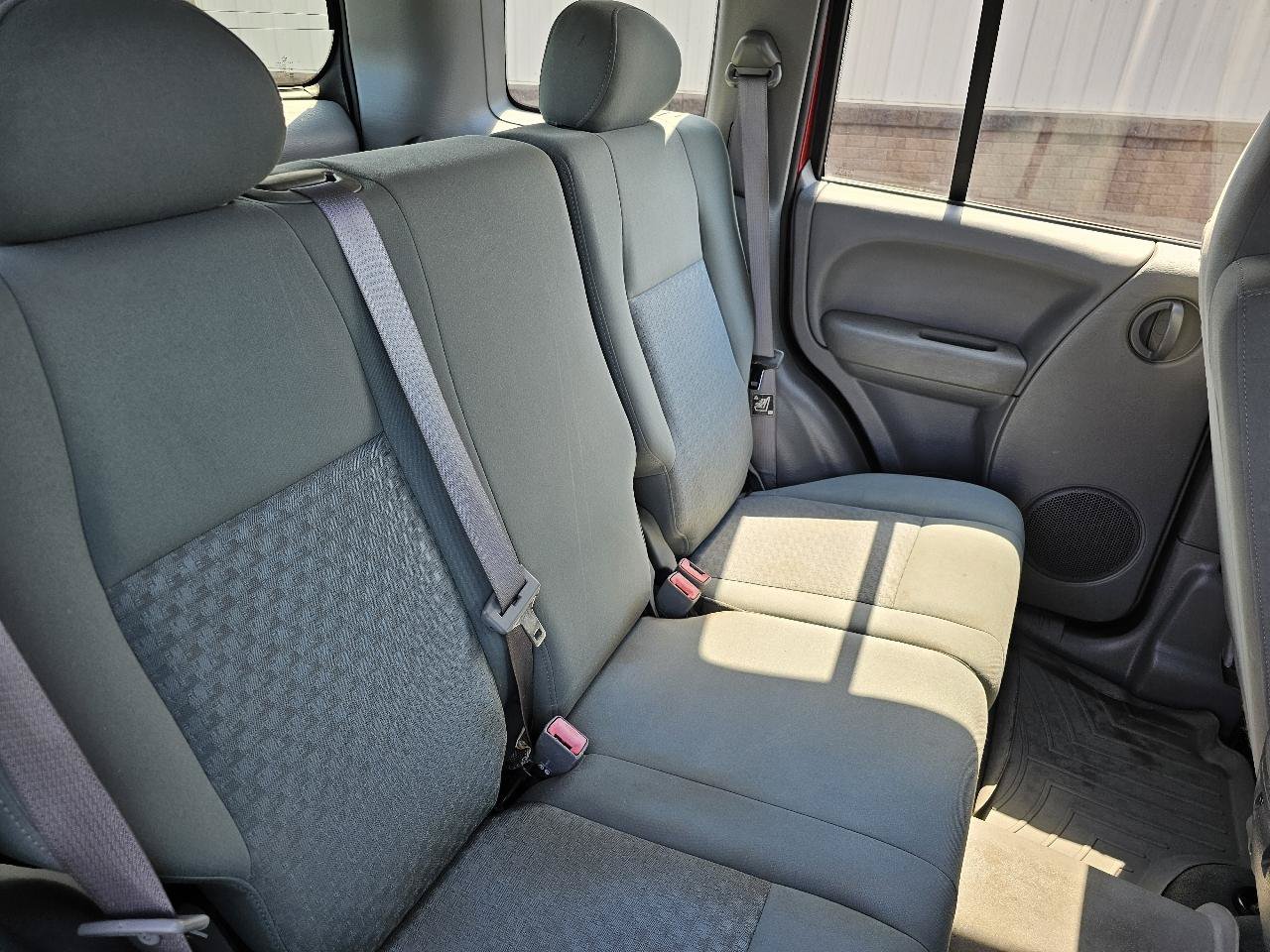 Used 2006 Jeep Liberty Sport AWD/4WD image 19