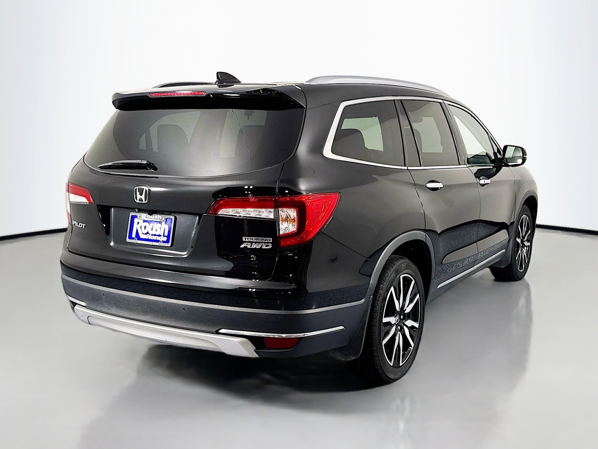Certified 2020 Honda Pilot Touring image 5