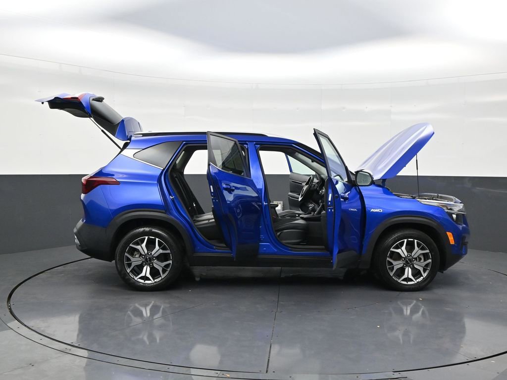 Used 2023 Kia Seltos EX image 29