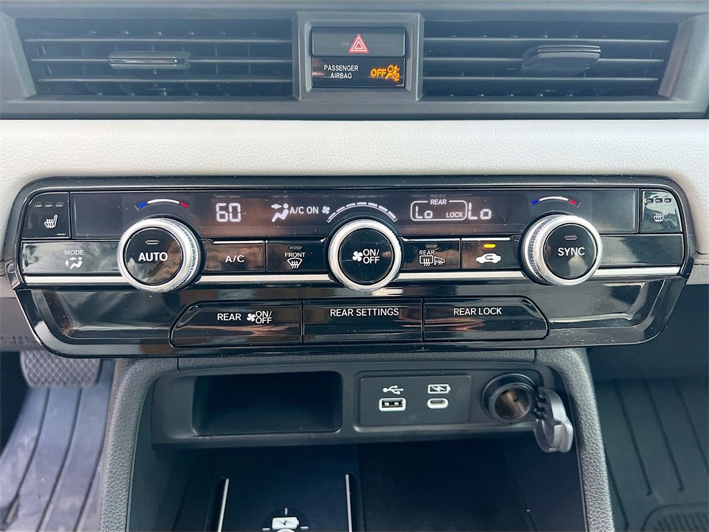 Used 2025 Honda Pilot EX-L image 16