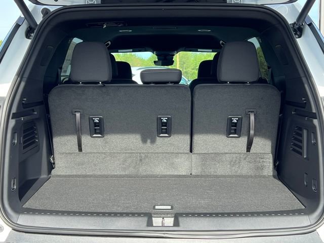 New 2026 Chevrolet Traverse LT w/ Midnight/Sport Edition AWD/4WD image 41