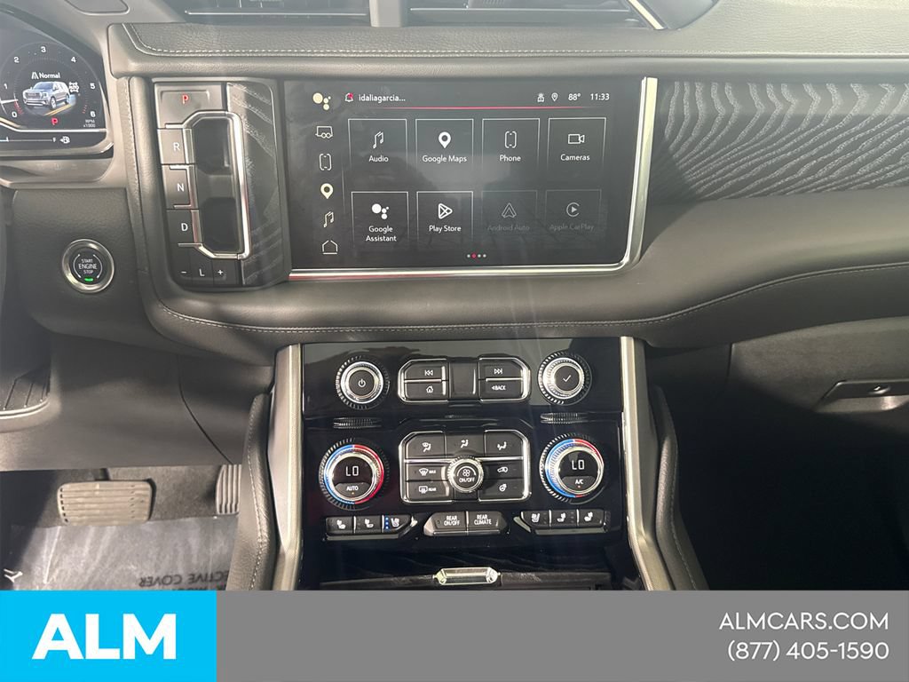 Used 2024 GMC Yukon Denali w/ Advanced Technology Package AWD/4WD image 36