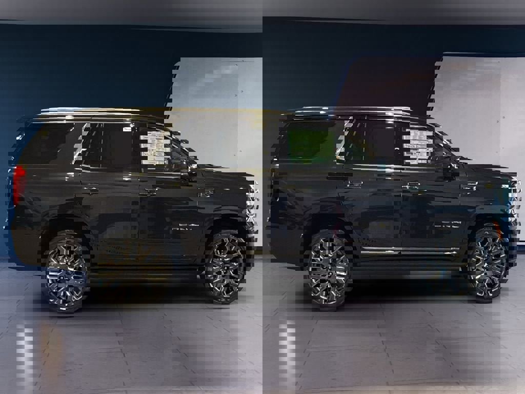 New 2026 GMC Yukon Denali Ultimate w/ LPO, Floor Liner Package image 8