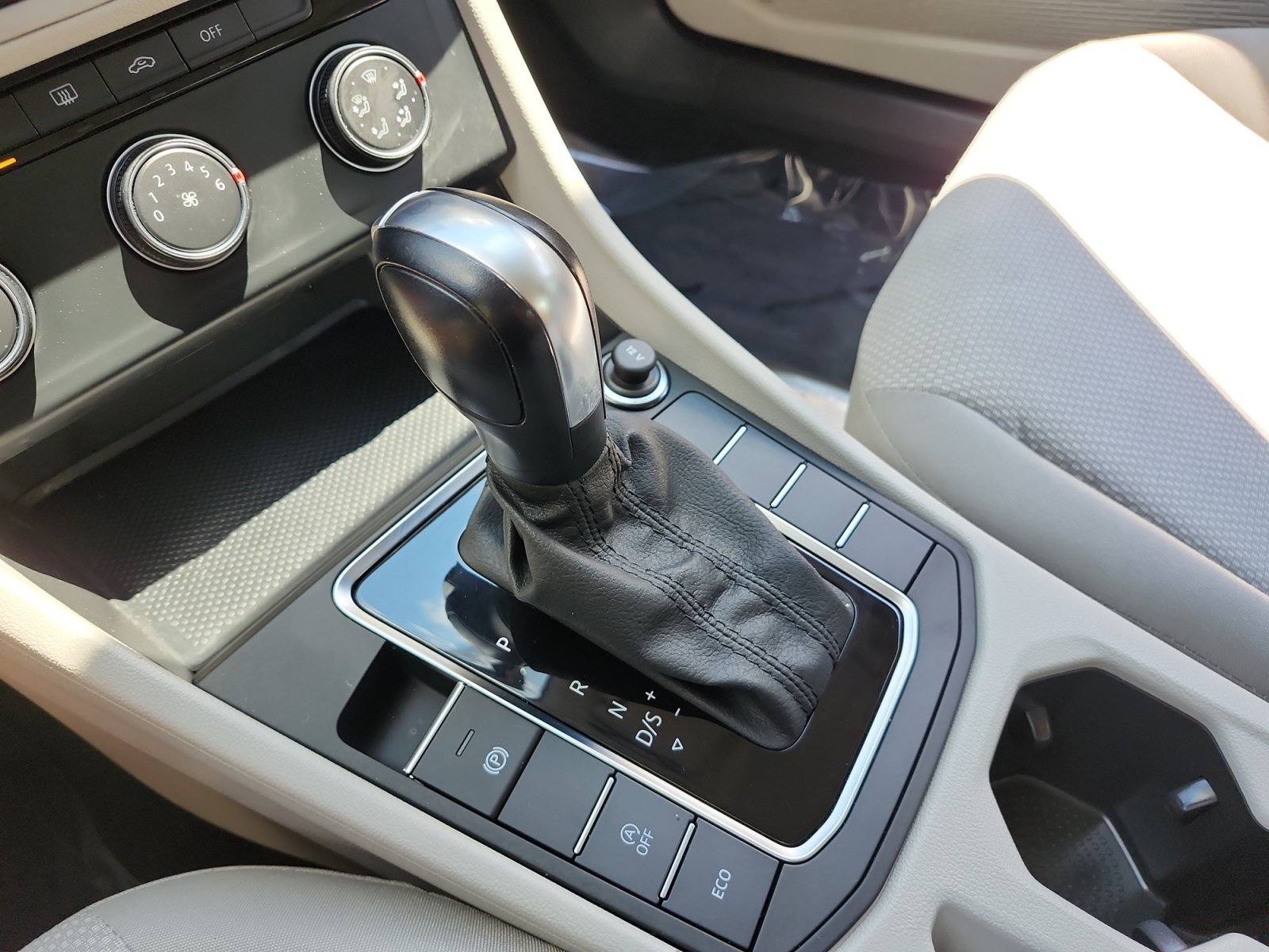 Used 2019 Volkswagen Jetta S FWD image 19