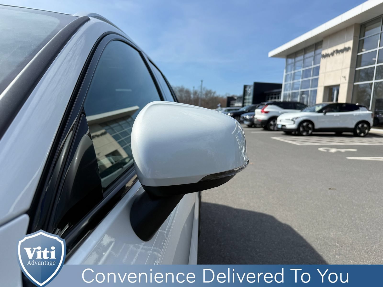 Used 2025 Volvo V60 B5 Cross Country Plus AWD/4WD image 11