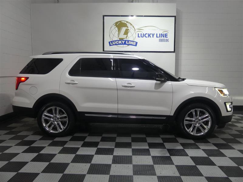 Used 2016 Ford Explorer XLT w/ Equipment Group 202A AWD/4WD image 6