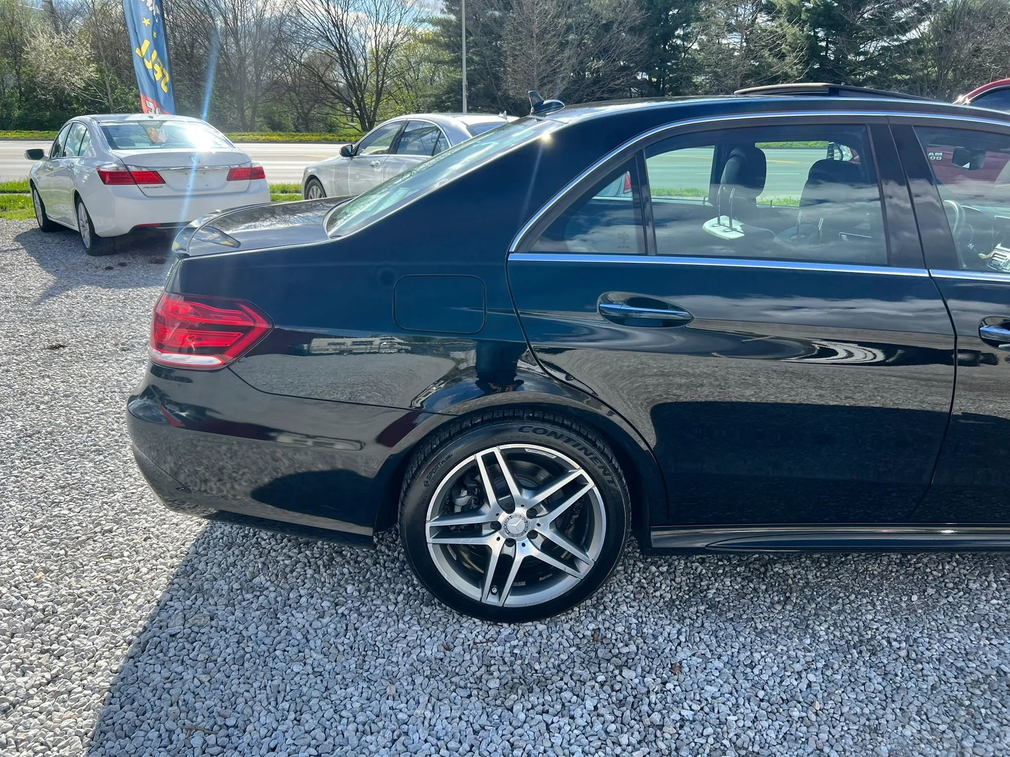 Used 2015 Mercedes-Benz E 350 4MATIC Sedan image 9