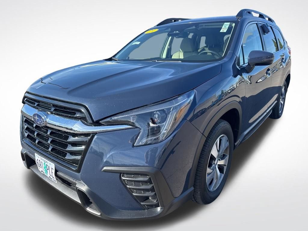 Used 2023 Subaru Ascent Premium w/ Convenience Package image 3