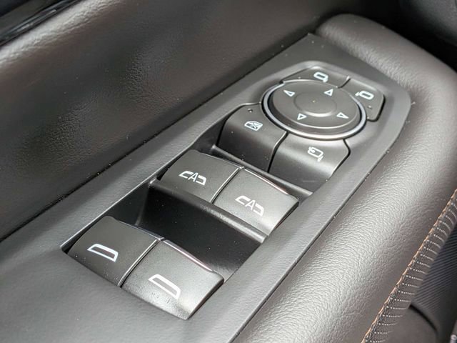 Used 2026 Chevrolet Tahoe High Country AWD/4WD image 23