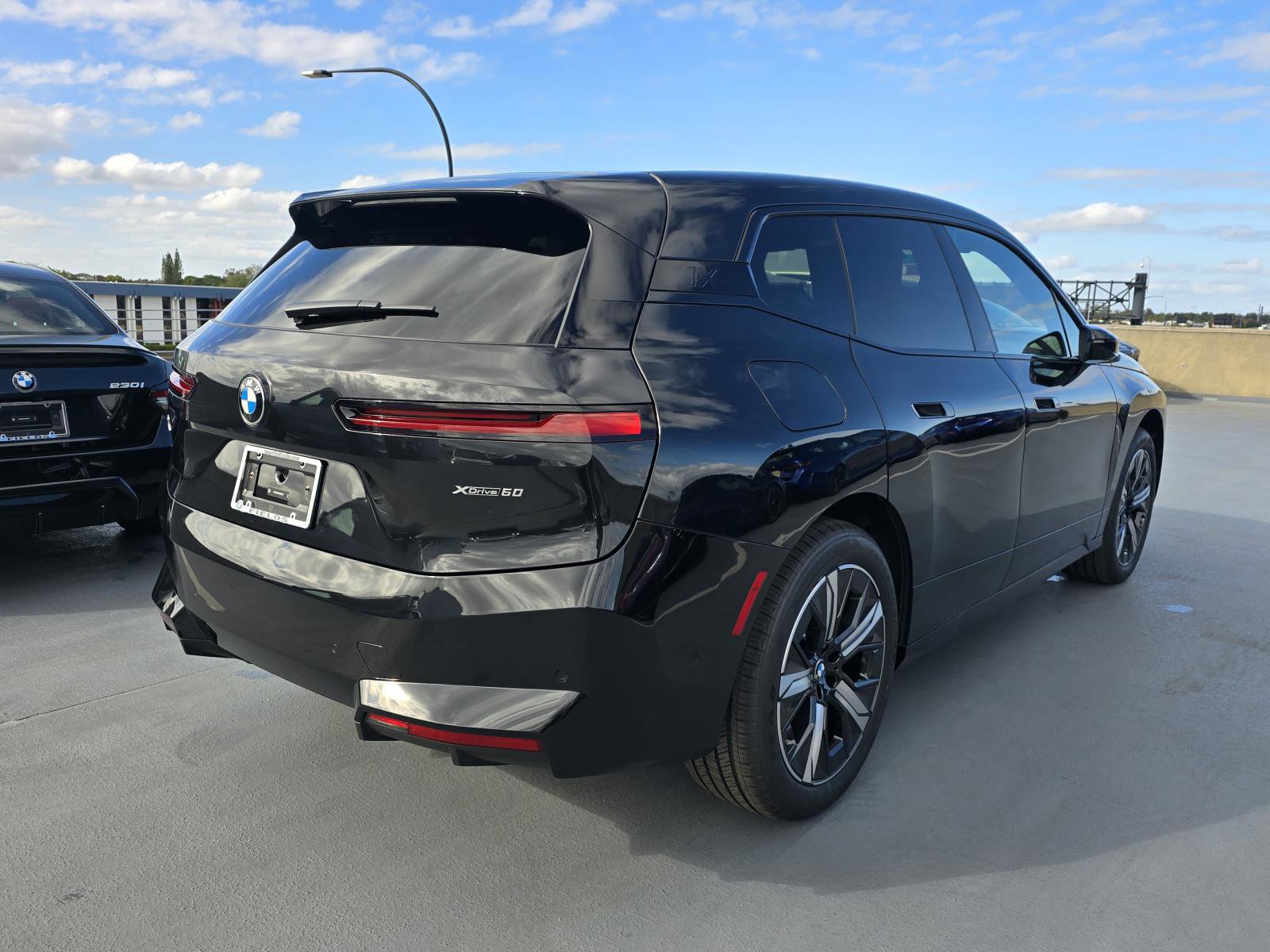 New 2026 BMW iX xDrive60 w/ Premium Package image 3