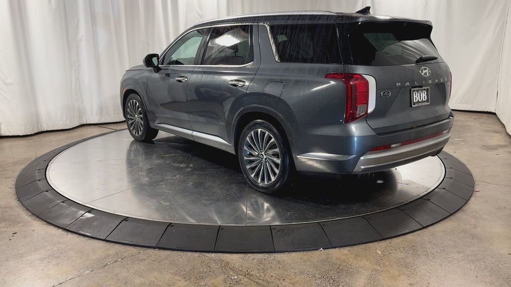 Used 2024 Hyundai Palisade Calligraphy image 8