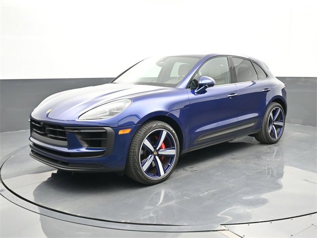 Certified 2023 Porsche Macan S image 1