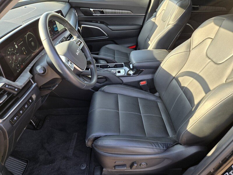Certified 2025 Kia Telluride SX FWD image 11
