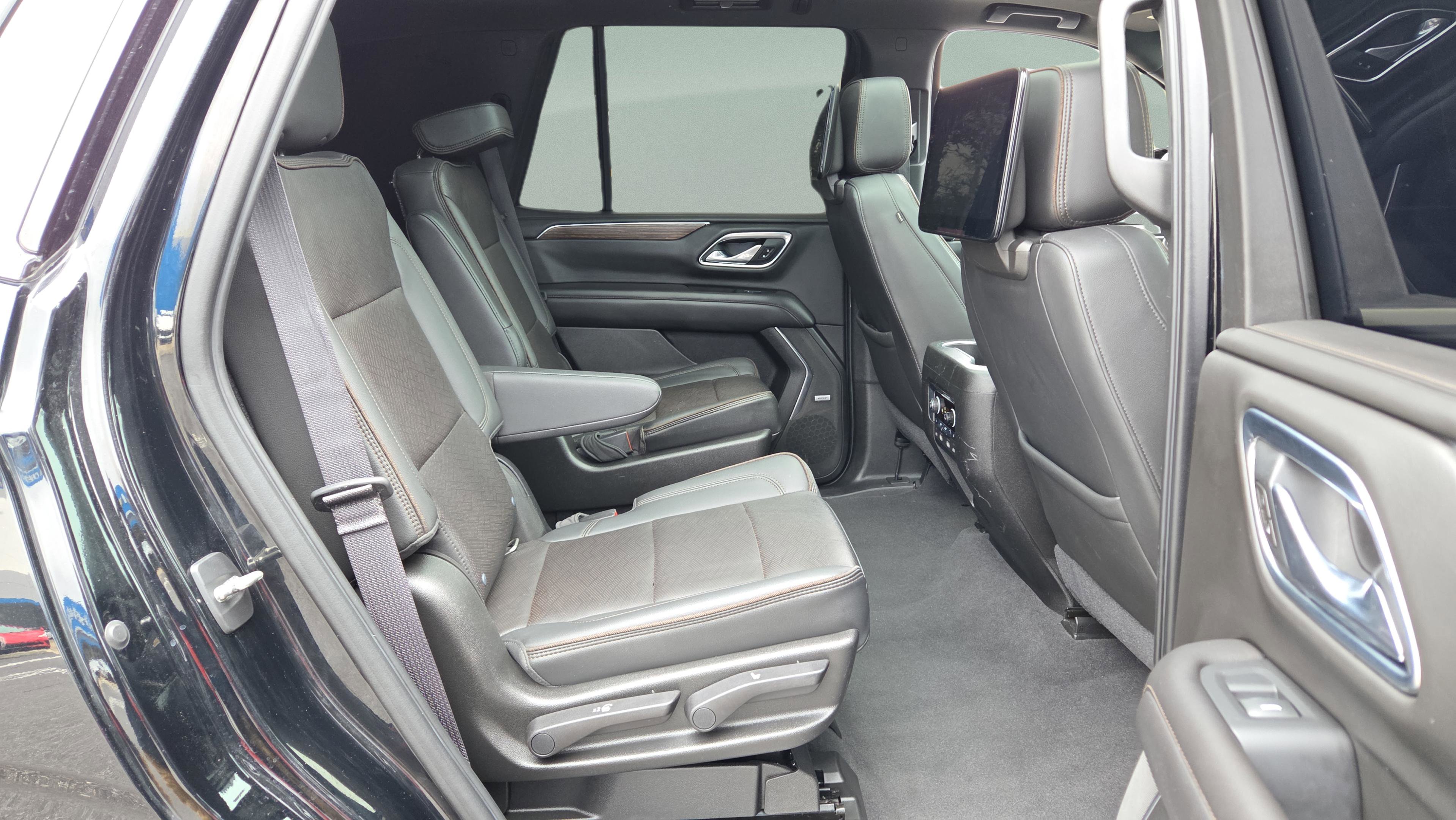 Used 2021 Chevrolet Tahoe High Country w/ Premium Package image 19