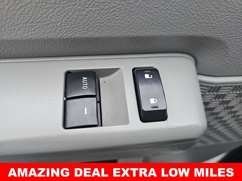 Used 2019 Ford E-450 and Econoline 450 Super Duty w/ Power Windows & Locks Group image 26