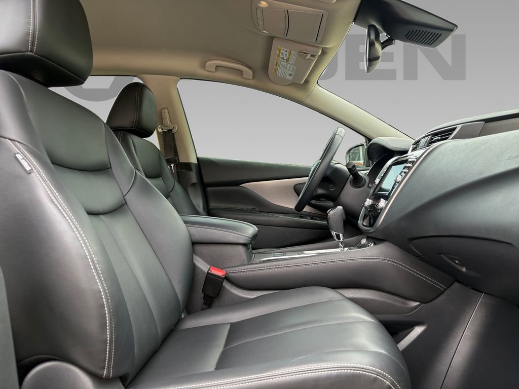 Used 2024 Nissan Murano SV w/ SV Midnight Edition Package image 8