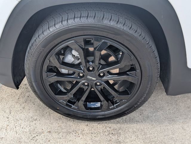 Used 2021 GMC Terrain SLE w/ Elevation Edition image 9