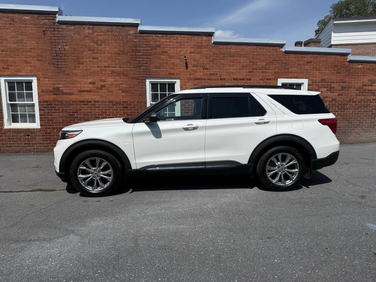 Used 2020 Ford Explorer XLT w/ Equipment Group 202A