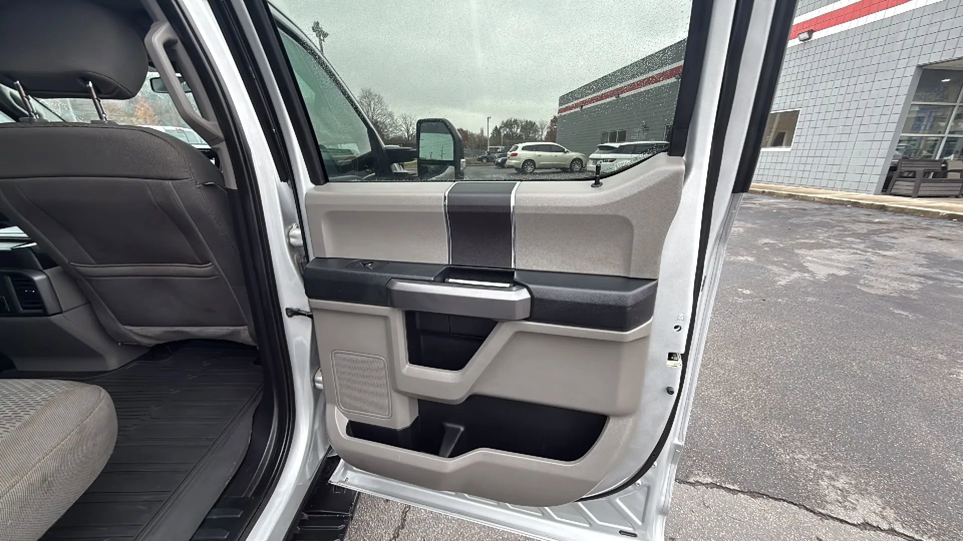 Used 2019 Ford F150 XLT w/ Equipment Group 301A Mid AWD/4WD image 13