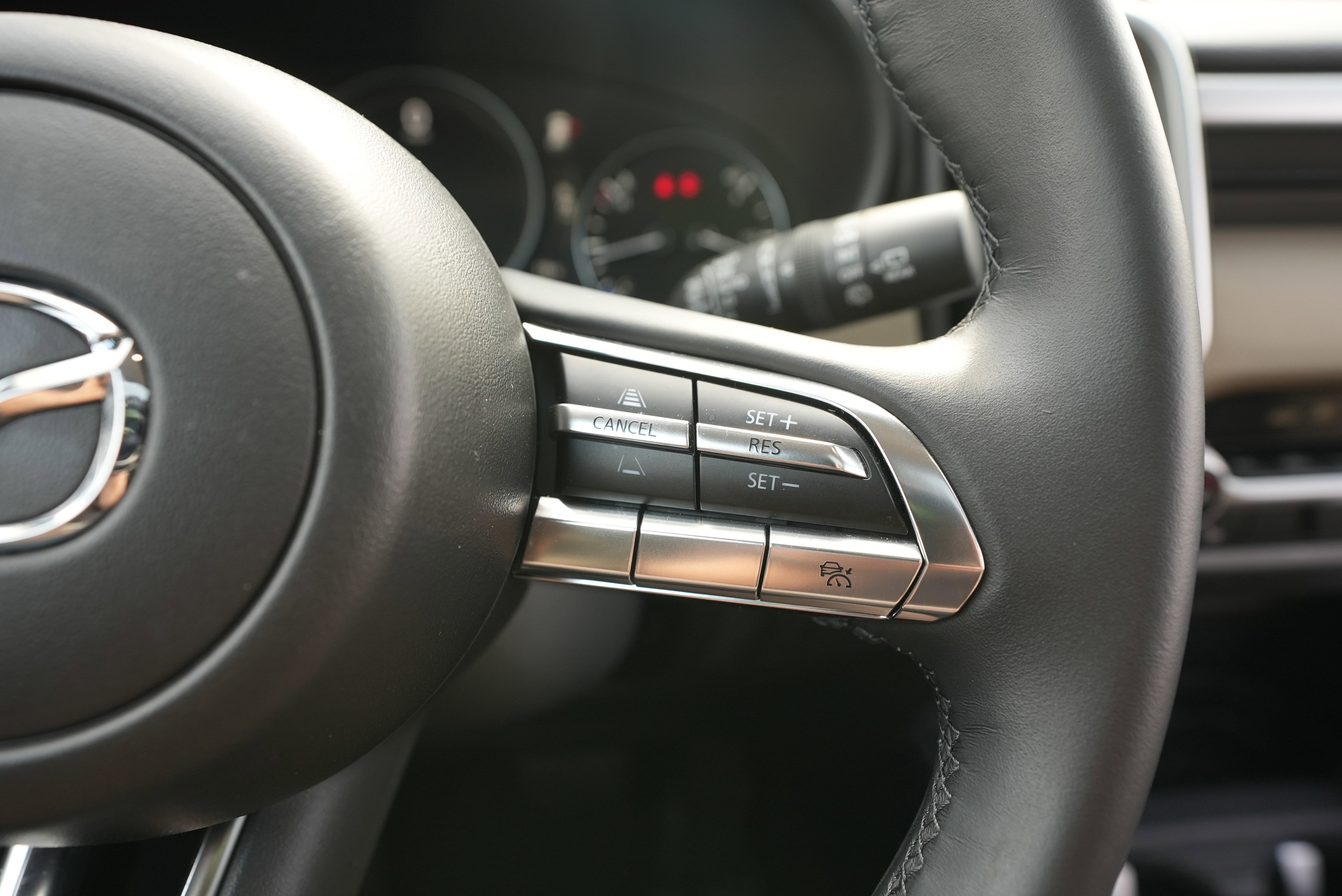 Certified 2025 MAZDA CX-50 AWD 2.5 S w/ Premium Package image 18