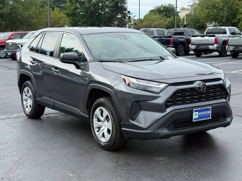 Certified 2023 Toyota RAV4 LE AWD/4WD image 11