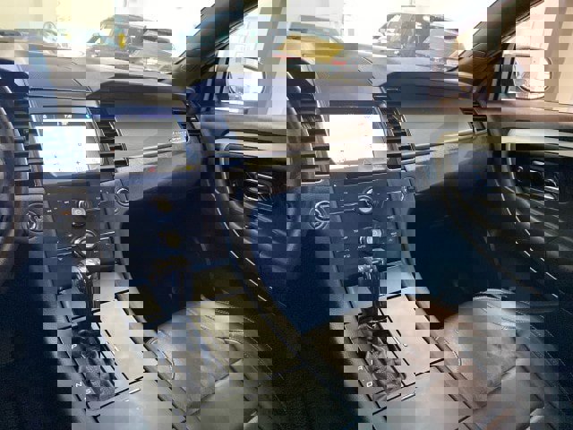 Used 2017 Ford Taurus SEL w/ Equipment Group 201A image 17