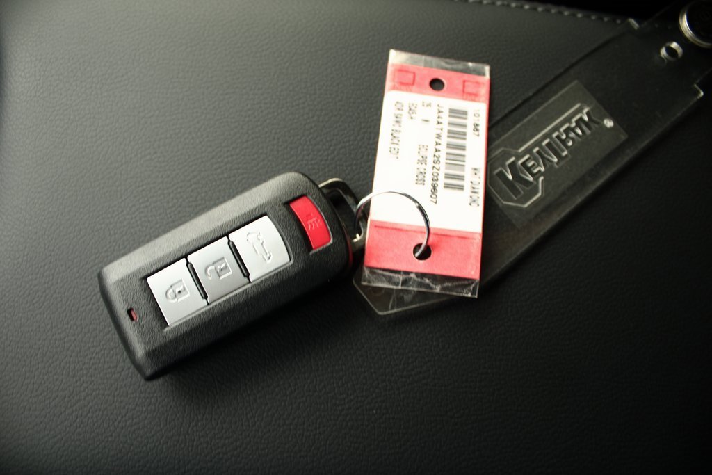 New 2025 Mitsubishi Eclipse Cross SEL image 24