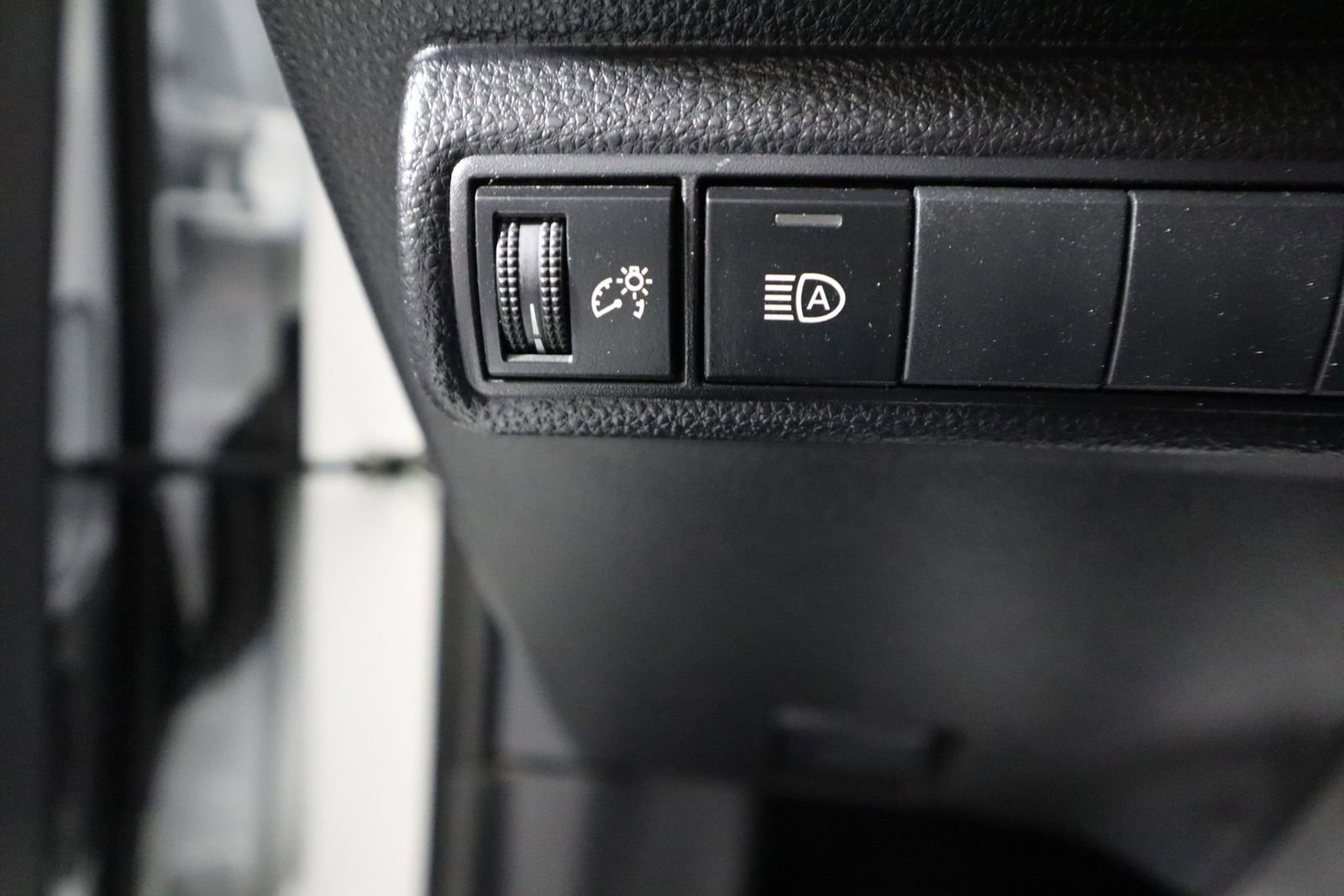 Used 2023 Toyota Corolla LE image 41